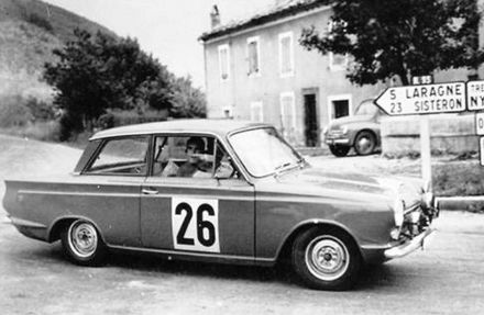 H.Taylor i B.Melia – Ford Cortina GT.