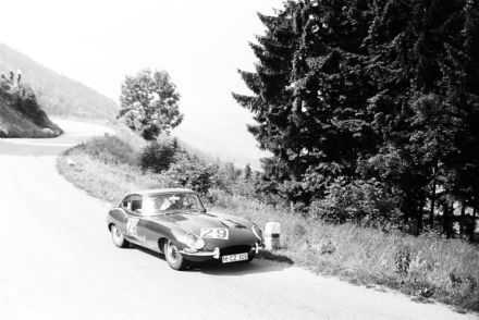 Jaguar E.