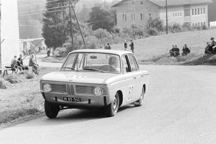 BMW 1800