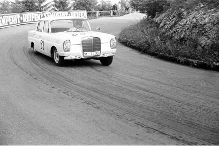 Mercedes Benz