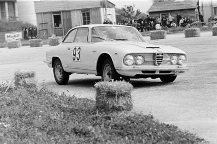 Carlo Turra – Alfa Romeo 2600.