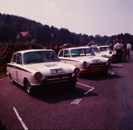 Fabryczny zespół Forda Lotus Cortina.