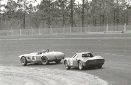 Nr.26. John Fulp – Ferrari 250 LM.