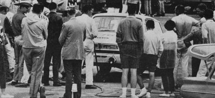 Dave Clark i David Hobbs – Ford Lotus Cortina.