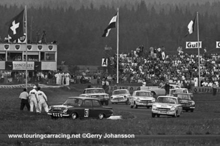 Nr.61. John Whitmore – Ford Lotus Cortina.