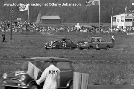 Nr.43.Gösta Karlsson – Saab 96 Sport, nr.73.Freddy Kottulinsky – BMW 1800 Ti.