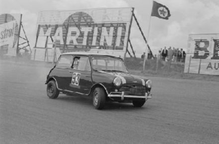 John Rhodes – BMC Mini Cooper S 970.