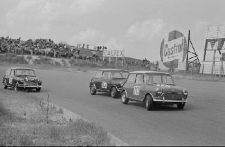 Nr.117.Rob Slotemaker, nr.107.John Handley - Austiny Mini Cooper S.