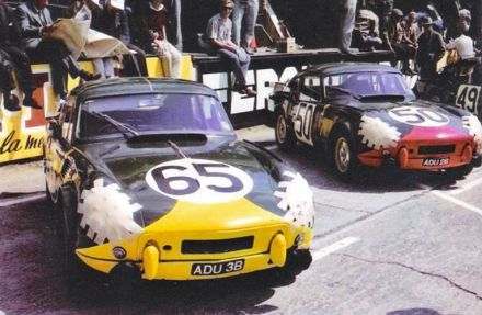 Nr.50. David Hobbs i Rob Slotemaker, nr.65.Jean-François Piot i Jean Louis Marnat - Triumphy Spitfire.