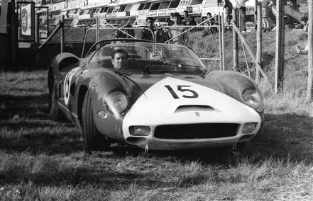 Pedro Rodriguez i Skip Hudson - Ferrari 330 P.