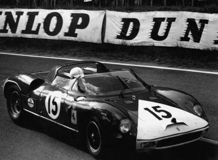 Pedro Rodriguez i Skip Hudson - Ferrari 330 P.