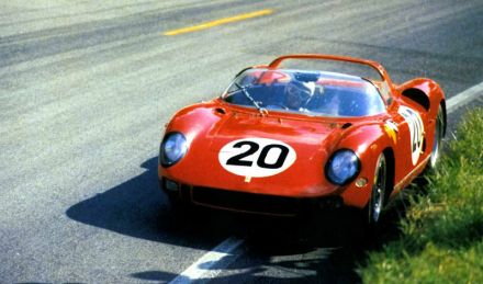 Jean Guichet i Nino Vaccarella - Ferrari 275 P.