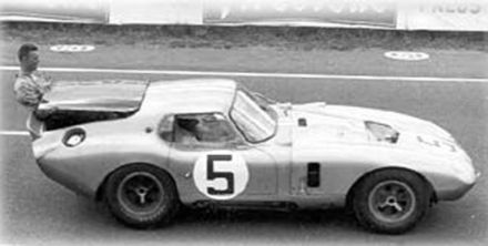Dan Gurney i Bob Bondurant - Shelby Cobra Daytona Coupe.