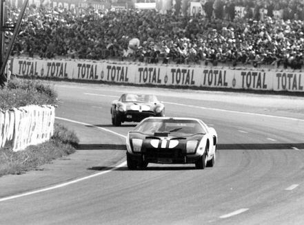 Richie Ginther i Masten Gregory - Ford GT40.