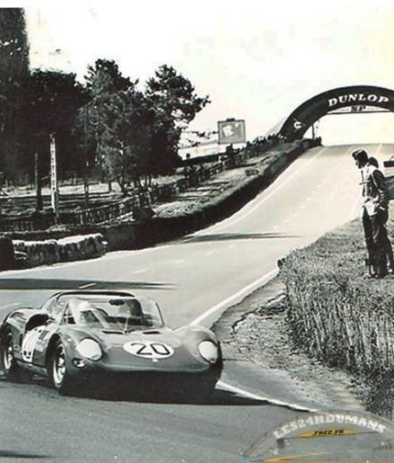 Jean Guichet i Nino Vaccarella - Ferrari 275 P