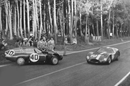 Nr.2.Maurice Trintignant i André Simon - Maserati Tipo 151, nr.40.Jean Rolland i Fernand Masoero - Alfa Romeo Giulia TZ.