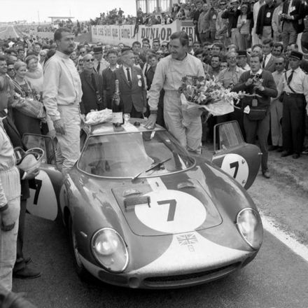 Graham Hill i Jo Bonnier - Ferrari 250 LM.