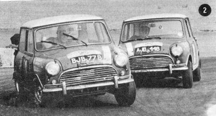 Nr.18. Timo Mäkinen i Paul Easter - Austin Mini Cooper S.