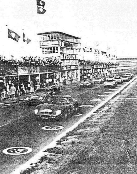 Auto Revue 6 / 1990