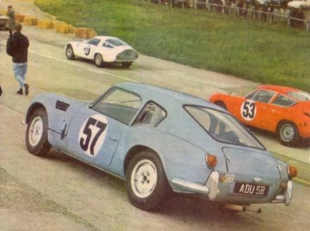 Nr.57. Jean François Piot i Jean Louis Marnat - Triumph Spitfire, nr.53.Jean Pierre Hanrioud i Claude Ballot Léna – Abarth Simca 1300 Bialbero, nr.37.Giampiero Biscaldi i Jean Rolland - Alfa Romeo Giulia TZ.  