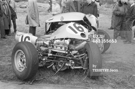 Peter Nöcker i Peter Lindner - Jaguar E-type Lightweight.