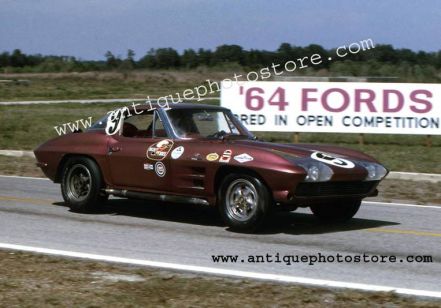 Skip Hudson i Jerry Grant - Chevrolet Corvette Sting Ray.