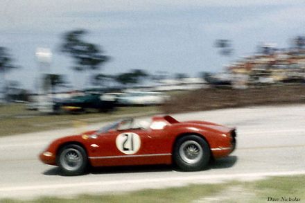 John Surtees i Lorenzo Bandini - Ferrari 330 P.