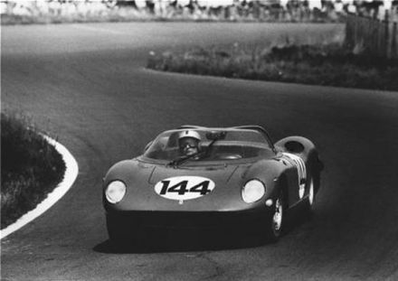 Ludovico Scarfiotti i Nino Vaccarella – Ferrari 275 P.