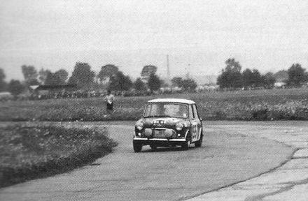 Rauno Aaltonen i Tony Ambrose – BMC Mini Cooper.