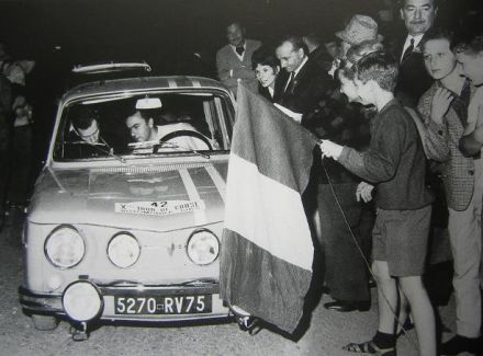 J.Vinatier i F.Hoffman - Renault 8 Gordini.