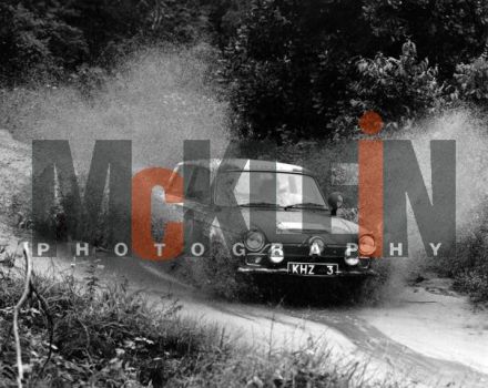 Vic Preston i E.R.Syder na samochodzie Ford Cortina GT.