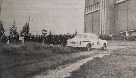 Carl Magnus Skogh i Lennart Berggren – Volvo 122S Amazon.