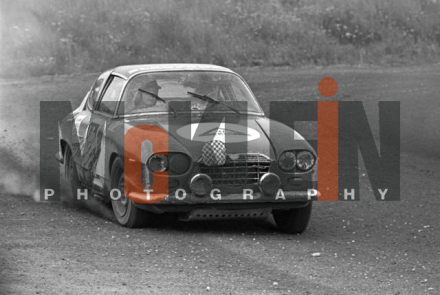 Rene Trautmann i Claudine Bouchet na samochodzie Lancia Flavia.
