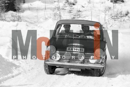 Bengt Soderstrom na samochodzie Ford Lotus Cortina.