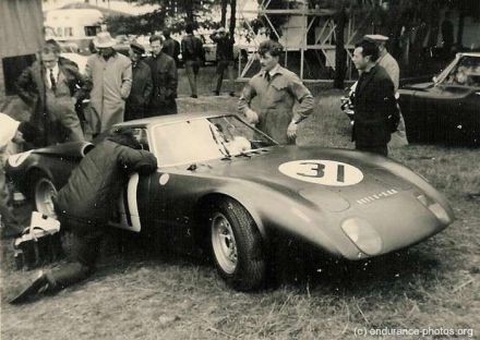 Graham Hill i Jackie Stewart na samochodzie Rover BRM Turbine