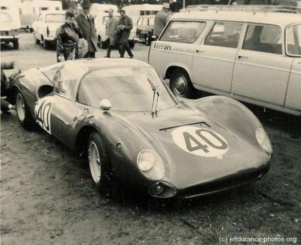 Giancarlo Baghetti i Mario Casoni na samochodzie Ferrari Dino 166P