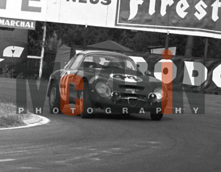 Nicolas Koob i Alain Finkel na samochodzie Alfa Romeo Giulia TZ2