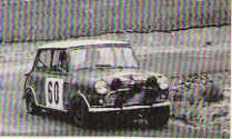 Paddy Hopkirk i Henry Liddon na samochodzie BMC Mini Cooper S.