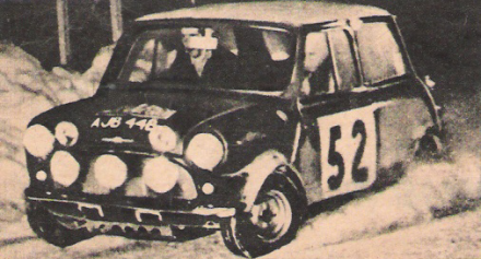 Timo Mäkinen i Paul Easter na samochodzie BMC Mini Cooper S.