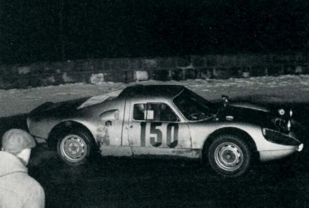 Eugen Böhringer i Rolf Wütherich na samochodzie Porsche 904 GTS.