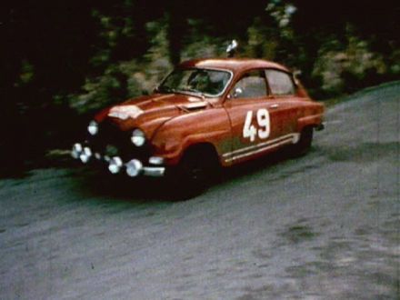 Pat Moss Carlsson i Elizabeth Nystrom – Saab 96 Sport.