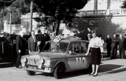 Rosemary Smith i Margaret Mackenzie – Hillman Imp.