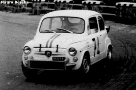 Franco Franzoni na samochodzie Fiat Abarth 850 TC