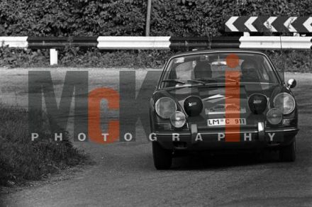 Wallrabenstein na samochodzie Porsche 911.