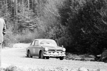 A.Guetfenburg i L.Mayer - Volvo 122 S.