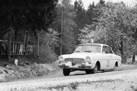 Joachim Springer i G.Brendel - Ford Taunus 12M TS.