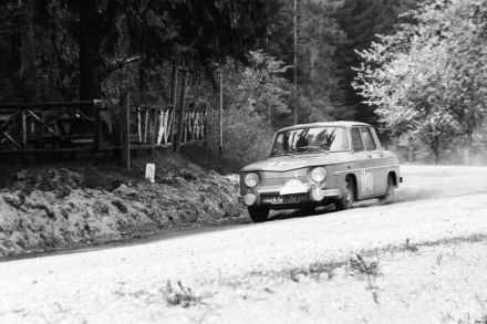  E.Katz i E.Vogt – Renault 8 Gordini.