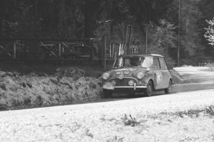 Rudolf Kronfues i W.Jenke - Austin Mini Cooper.
