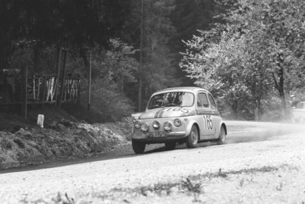 Toni Lafenthaler i ? - Steyr Puch 500.