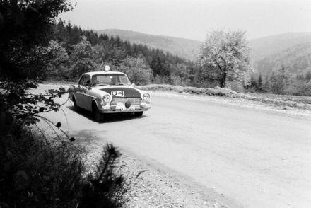 A.Burkhardt i “Hubert” – Ford Taunus 12M coupe.
